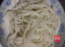 炒河粉的做法图解1
