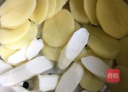 虾仁土豆山药饼的做法图解2