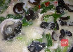 香芹木耳鱼头汤的做法图解9