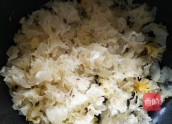 银耳汤的做法图解2