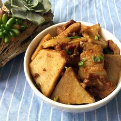 荔浦芋头烧肉的做法[图]