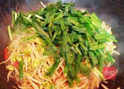 韭菜炒黄豆芽的做法图解6