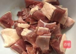 鸭肉炖土豆大白菜的做法图解1