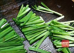 豆芽炒韭菜的做法图解2