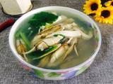蛏子豆腐鲜汤