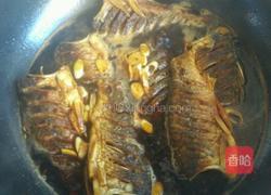 香酥鲫鱼的做法图解5
