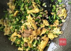 蒜台肉丁炒鸡蛋的做法图解8