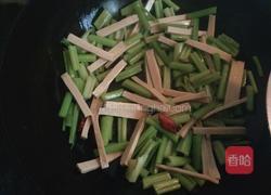芹菜炒豆干的做法图解4