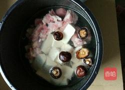 淮山香菇排骨汤的做法图解2