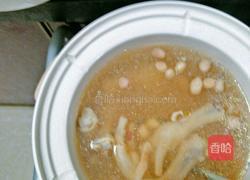 瑶柱尤鱼干红豆花生鸡脚汤的做法图解4