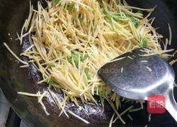 自制（水嫩土豆丝）的做法图解4