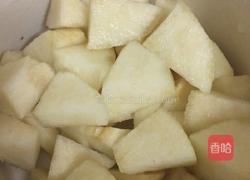 雪梨肉丸汤的做法图解1