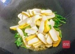 芹菜肉丝炒黄豆腐的做法图解10
