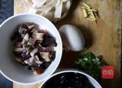 葱煮刀削面煲的做法图解1