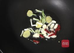 鹌鹑蛋红烧肉的做法图解5