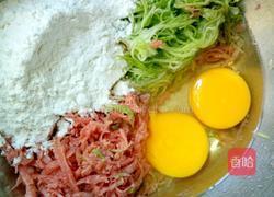 西葫芦肉肠锅塌子的做法图解3