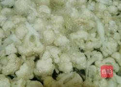 西红柿炒菜花的做法图解1