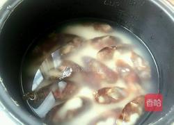 电饭煲西红柿腊肠饭的做法图解2