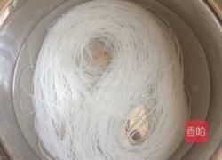 韭菜鸡蛋发面饺子的做法图解1