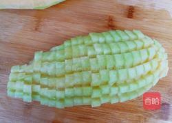哈密瓜花样切法的做法图解7