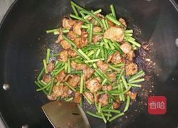 肉炒蒜薹的做法图解7
