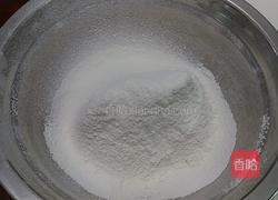 8寸奶油裱花蛋糕的做法图解2