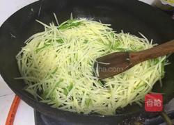 青椒土豆丝的做法图解7
