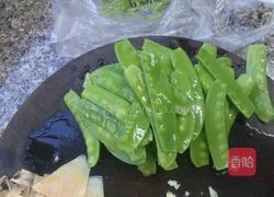 干鱿鱼炒荷兰豆的做法图解3