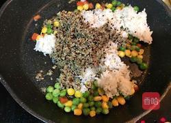 三色藜麦炒饭的做法图解4