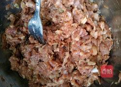 猪肉芸豆水饺的做法图解2