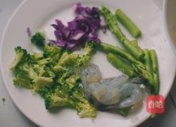 奶油虾仁芦笋面的做法图解2