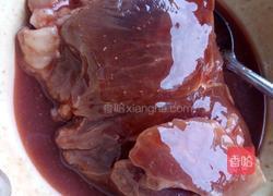 海鱼叉烧煲仔饭的做法图解2