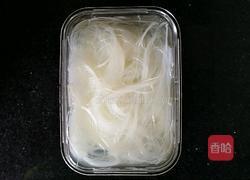 蒜蓉粉丝蒸虾的做法图解1