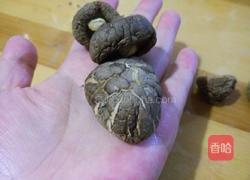 香菇猪肉酱的做法图解1