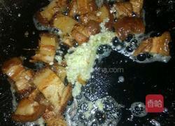 扣肉炒白菜的做法图解2