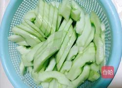 白瓜炒小黄牛的做法图解3