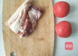 西红柿炖猪肉的做法图解1
