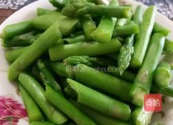 芦笋炒鸡蛋的做法图解5