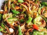 爆炒干小鱼辣椒