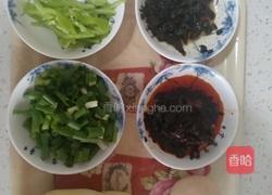 老干妈蛋炒土豆丝的做法图解1