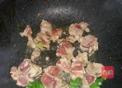 芹菜炒肉的做法图解3