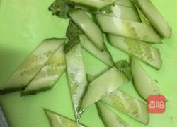 栗蘑炒瓜片的做法图解4