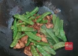 荷兰豆炒肉的做法图解6