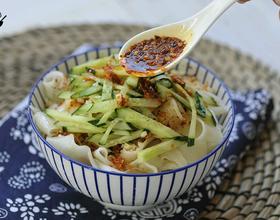 油泼面做法大全及调料 MjgweDIyMA