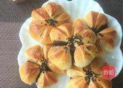 花朵豆沙面包的做法图解1
