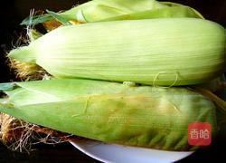 水煮玉米的做法图解1