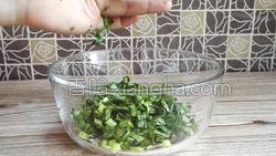 芹菜鸡蛋小饼的做法图解3