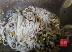 酸菜肉末粉丝的做法图解8