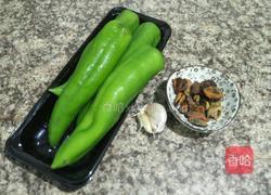辣椒炒淡菜干的做法图解1