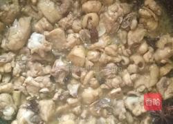 小炒鸡肉的做法图解1
